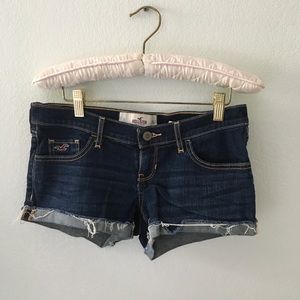 Hollister booty shorts🎈MARKDOWN 🎈
